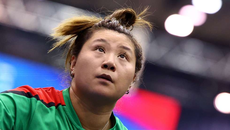 epa11668263 Jieni Shao of Portugal in action during the Women’s Single Round of 16 match against Yuan Wan of Germany at the Table Tennis European Championships in Linz, Austria, 19 October 2024.  EPA/ANNA SZILAGYI