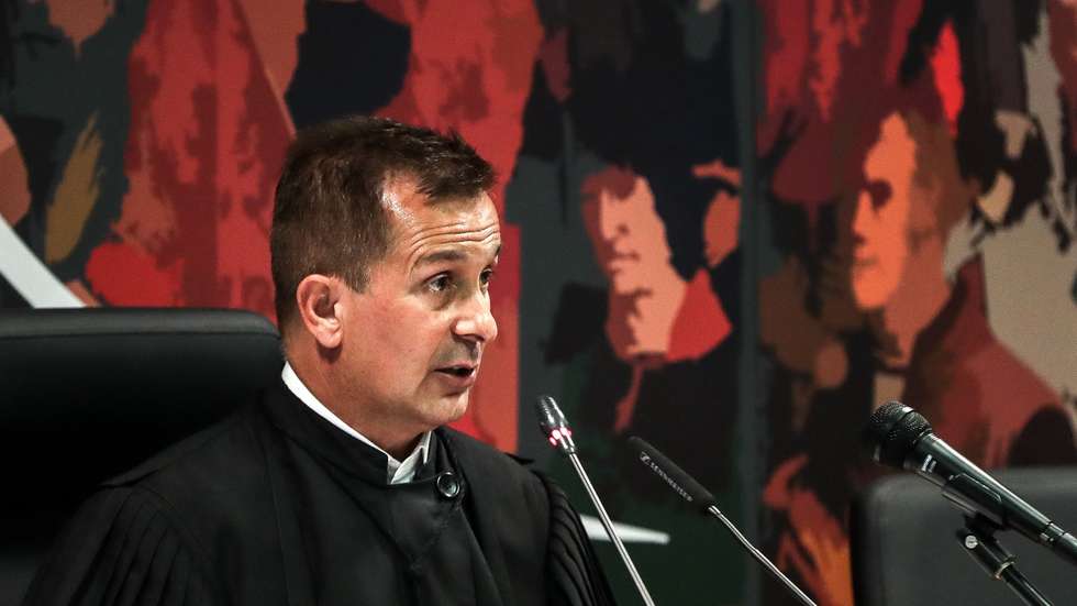 The juge Ivo Rosa reads the instructional decision of the high-profile corruption case known as Operation Marques, at the Justice Campus in Lisbon, Portugal, 09 April 2021. Operation Marques has 28 defendants - 19 people and 9 companies - including former Prime Minister Jose Socrates, banker Ricardo Salgado, businessman and friend of Socrates Carlos Santos Silva, and senior executives of Portugal Telecom, and is related to crimes of active and passive corruption, money laundering, document forgery, and tax fraud.  MARIO CRUZ/POOL/LUSA