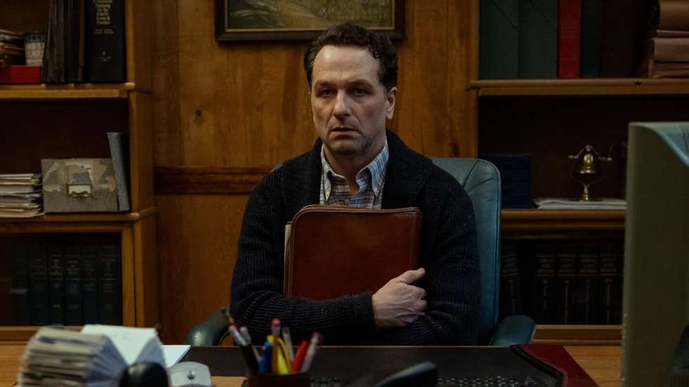 Matthew Rhys é o protagonista de "O Segredo de Widow’s Bay", que se estreia na Apple TV+ e na Prime Video na quarta-feira, dia 29 de abril