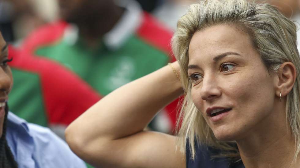 As judocas Telma Monteiro (C) e Rochele Jesus Nunes durante a cerimónia de assinatura dos contratos-programa Paris 2024, no Centro Desportivo Nacional do Jamor, Centro de Alto Rendimento, Oeiras, 14 de outubro de 2022.  ANDRÉ KOSTERS/LUSA