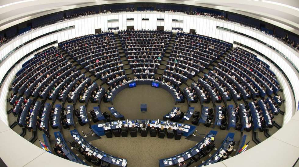 Parlamento Europeu vota moção de censura à Comissão Europeia na próxima semana