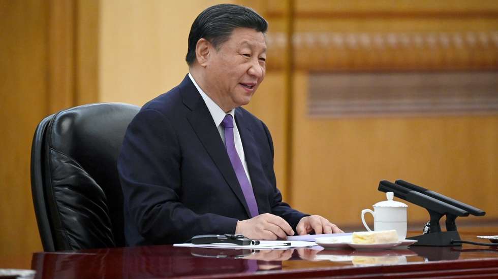 "Você é o primeiro amigo americano que conheci este ano", disse o líder chinês a Bill Gates