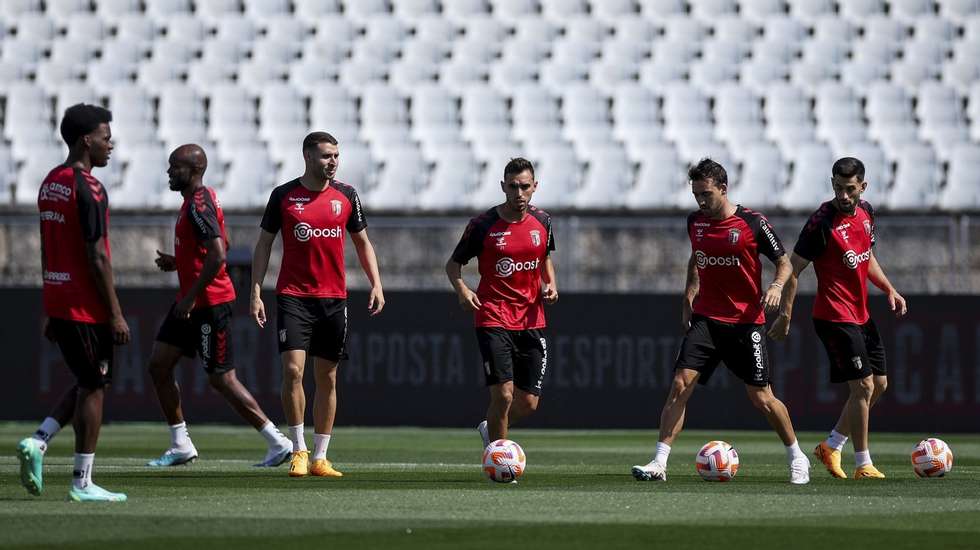 O sorteio do play-off de acesso à fase de grupos está agendado para as 11h (horas da Lisboa), em Nyon, na Suíça, sede da UEFA