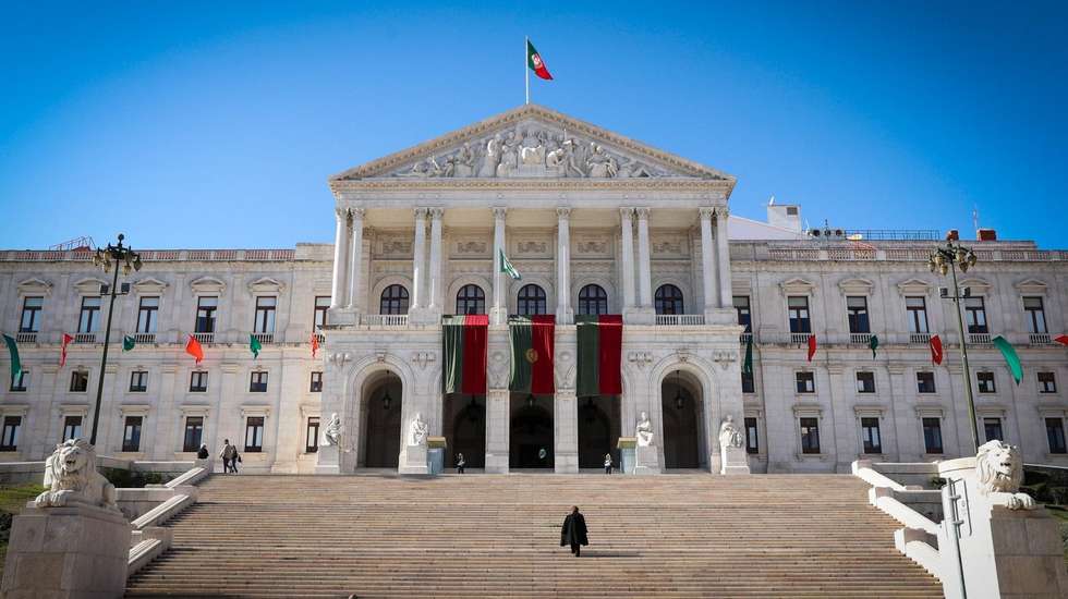 Por decisão da conferência de líderes desta quarta-feira, as comissões parlamentares de inquérito sobre Luís Neves e sobre os exames nacionais vão ser instaladas na próxima quarta-feira
