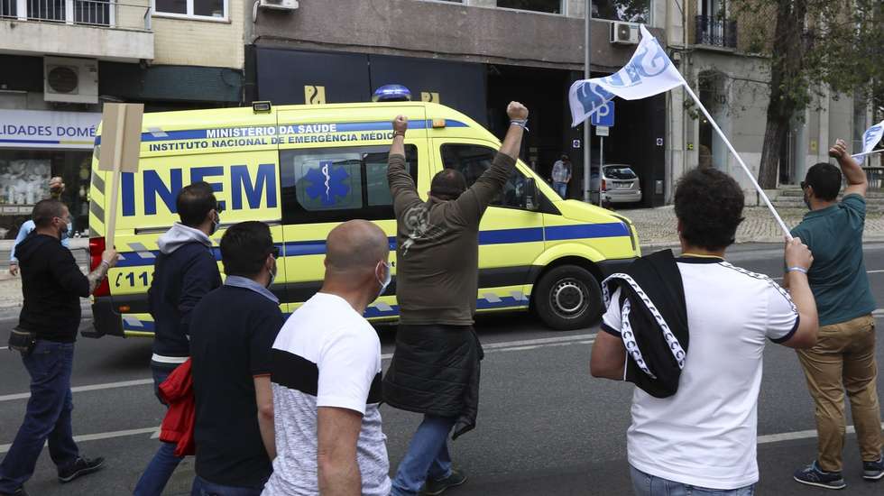 Pre-hospital emergency technicians on strike overtime starting on the 30th