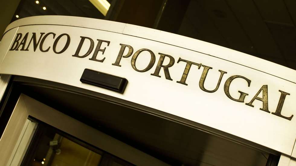 Logotipo da entrada do Banco de Portugal em Lisboa