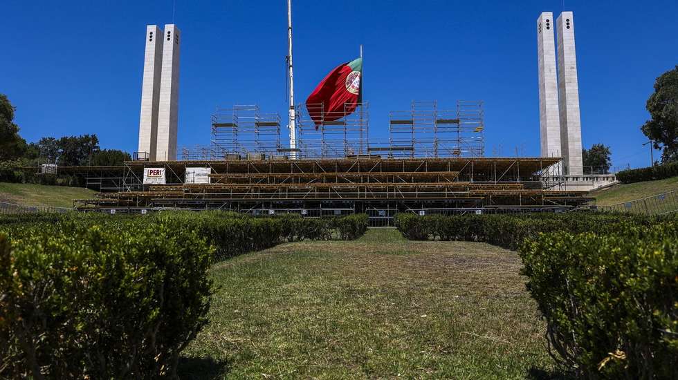 Alguns dos comerciantes disseram estar com um misto de otimismo e de preocupação, sobretudo devido aos condicionamentos rodoviários previstos