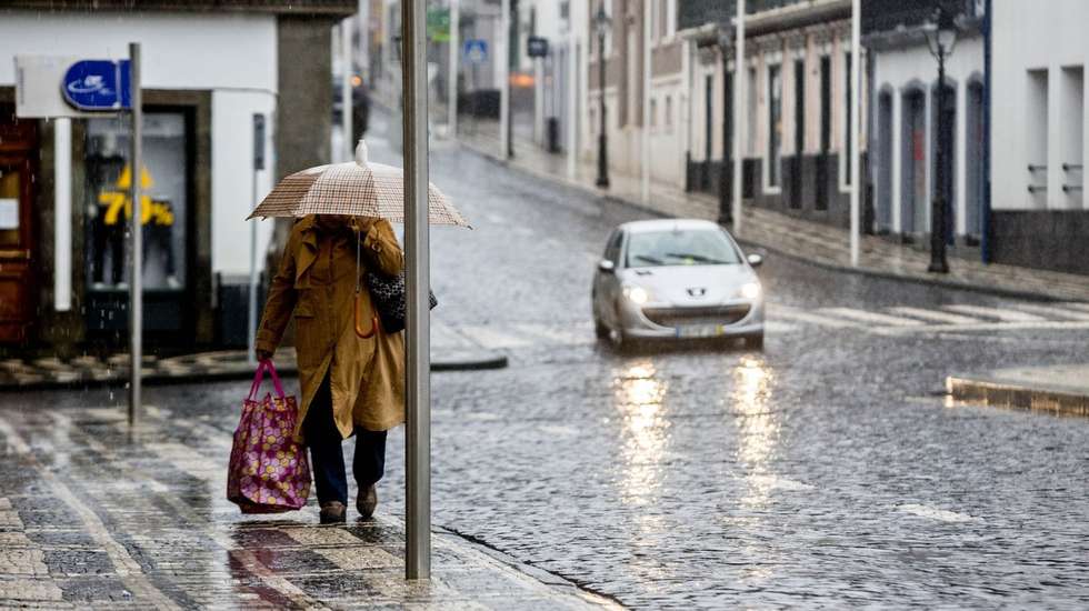 O Instituto Português do Mar e da Atmosfera estende o aviso amarelo de agitação marítima