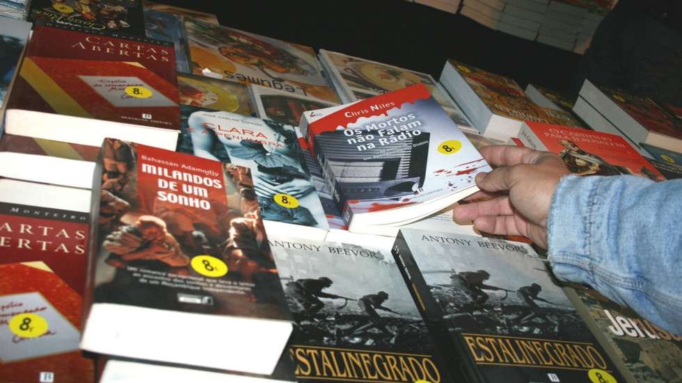 Na carta, é referido que a tradução de livros feita essencialmente com recurso a programas de inteligência artificial "tem sido uma prática cada vez mais utilizada"