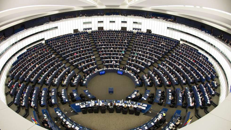 Parlamento Europeu vota moção de censura à Comissão Europeia na próxima semana