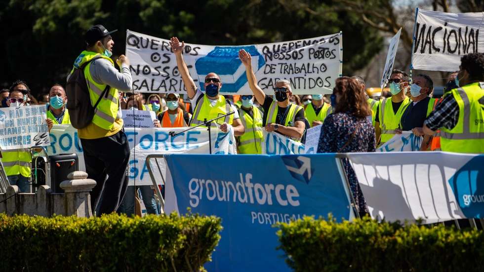 Para já, os sindicatos dos Trabalhadores dos Transportes de Portugal (STTAMP) e dos Trabalhadores dos Aeroportos Manutenção e Aviação (STAMA) mantêm os avisos prévios de greve em vigor para a Groundforce