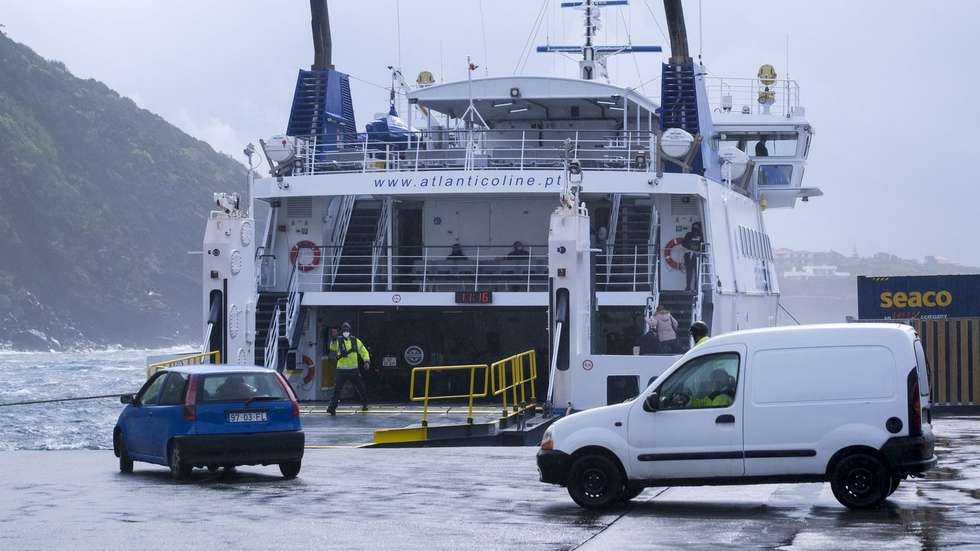 Barco utilizado para sair de Velas de "forma segura"