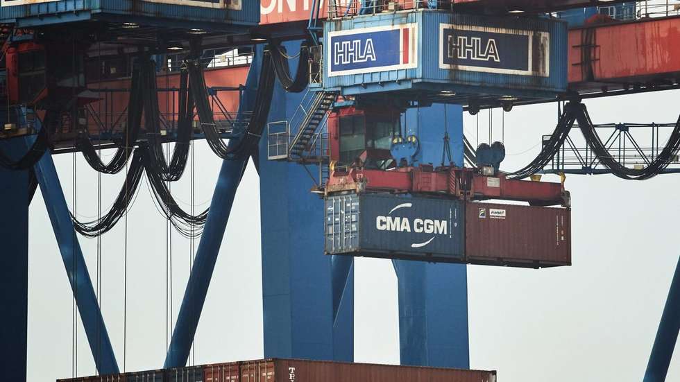 Este é o quarto mês consecutivo de quebra nas transações de bens de Portugal com os mercados externos, que já não recuavam desde os primeiros meses de 2021