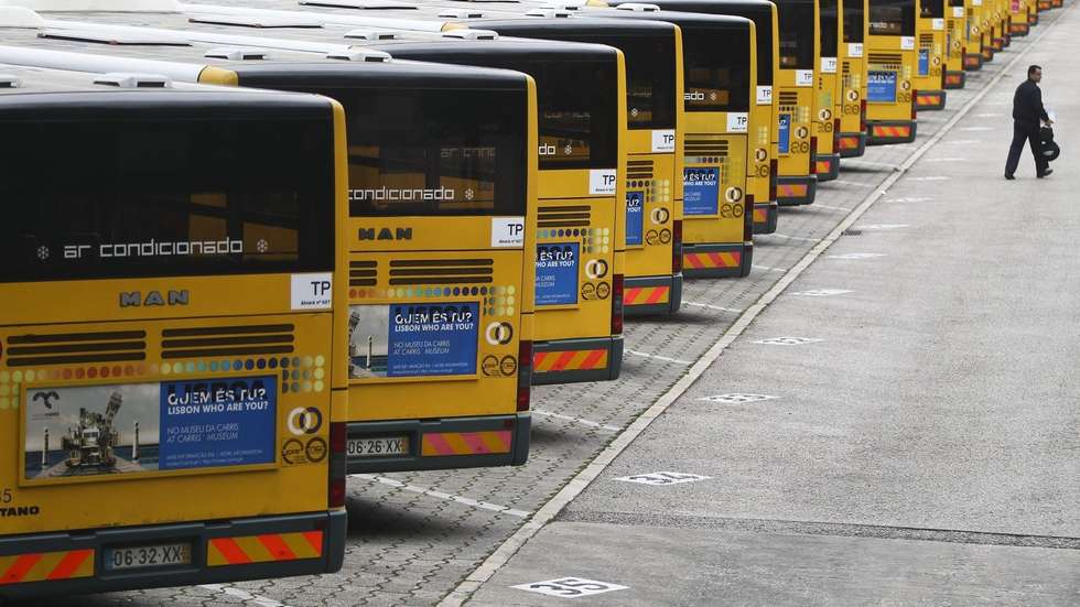 Public bus transports Carris workers during a national public transports strike between 09:30 and 15:30 (LT), at Miraflores Bus Platform, outskirts of Lisbon, Portugal, 07 November 2013. The strike on Carris in the fortnight of fighting that transport and communications workers began on 25 October and ends on 9 November with a national demonstration in Lisbon. MARIO CRUZ / LUSA