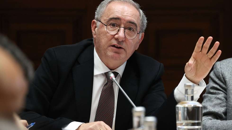 "São processos de expulsão ao longo de cinco anos, envolvendo 89 portugueses que terão abusado dos direitos em matéria de apoios sociais, terão faltado a entrevistas para emprego ou pura e simplesmente recusaram empregos", disse o secretário de Estado das Comunidades Portuguesas