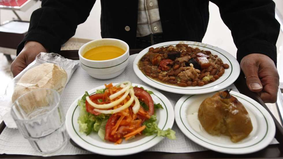 A cesta alimentar inclui carne, congelados, frutas e legumes, laticínios, mercearia e peixe