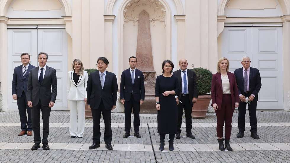 Os ministros dos Negócios Estrangeiros do G7 dizem que não há prova de ter havido uma redução da atividade militar russa