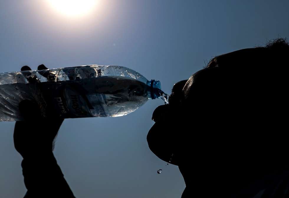 Relativamente às temperaturas mínimas, vão-se fazer sentir noites com valores iguais ou suoeriores a 20 graus