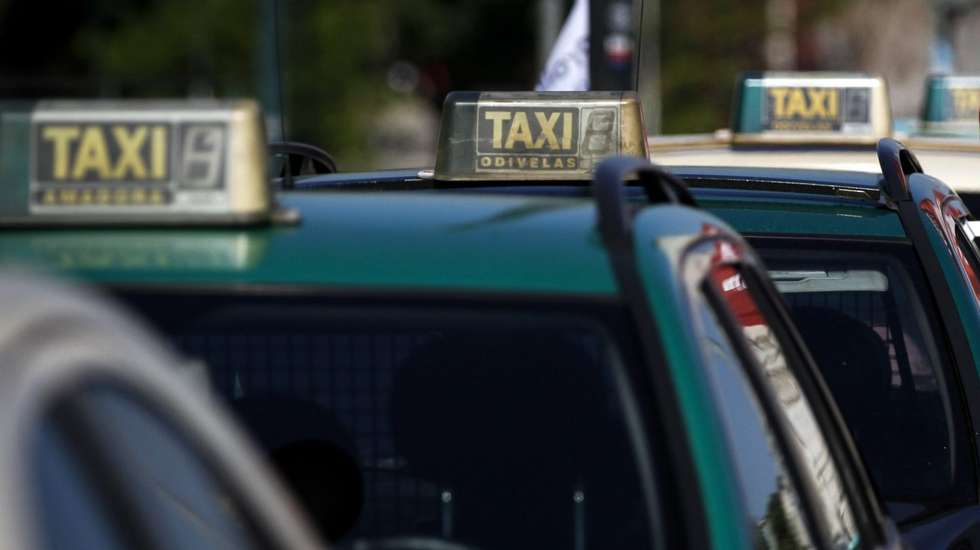 Período de adaptação à proibição de circulação de táxis com mais de 10 anos prorrogado até 2025, revela Governo