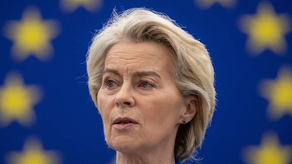 epa12435181 European Commission President Ursula von der Leyen speaks during a plenary session at the European Parliament in Strasbourg, France,06 October 2025. The plenary session, which runs from 06 to 09 October, is set to discuss two motions of censure tabled by the far-right 'Patriots for Europe' (PfE) group and 'The Left' against European Commission President Ursula von der Leyen.  EPA/CHRISTOPHE PETIT TESSON
