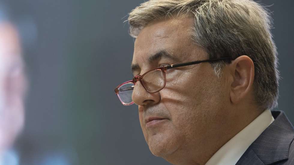 Fernando Gomes, aluno da Faculdade de Economia da Universidade do Porto (FEP) e atual presidente da Federação Portuguesa de Futebol (FPF), discursa na sessão solene do Dia da Faculdade no Salão Nobre da FEP onde recebeu o Prémio Carreira FEP 2022, Porto, 30 de maio de 2022.  RICARDO CASTELO/LUSA