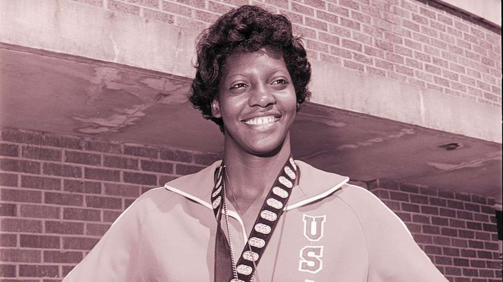 Harris representou o seu país e marcou os primeiros pontos do basquetebol olímpico feminino | Twitter USA Basketball
