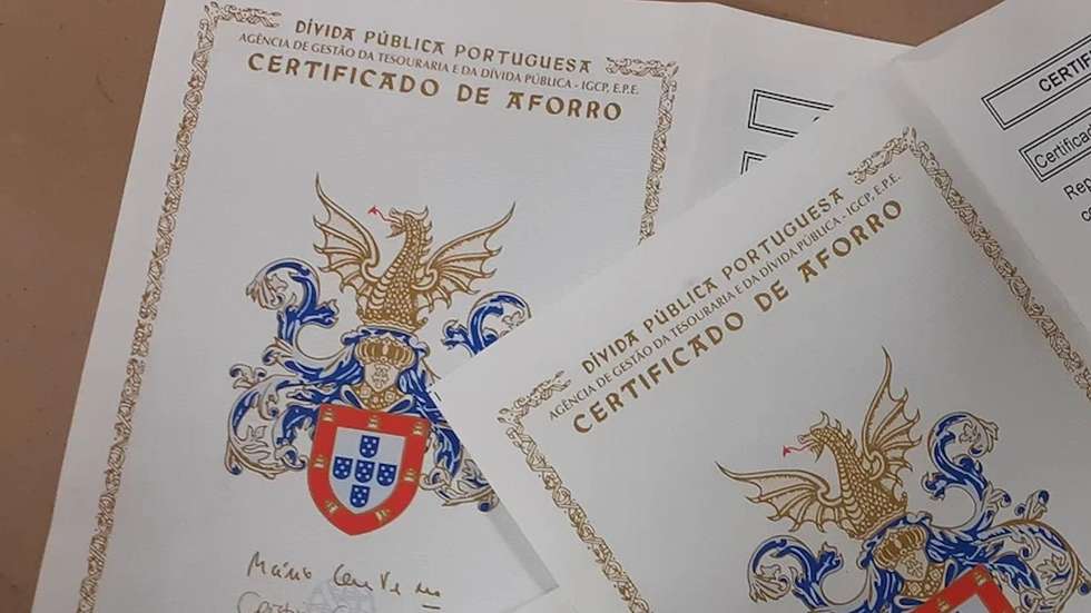 O valor investido em certificados do tesouro, agora no valor mais baixo desde janeiro de 2015, tem descido de forma consecutiva desde outubro de 2021.