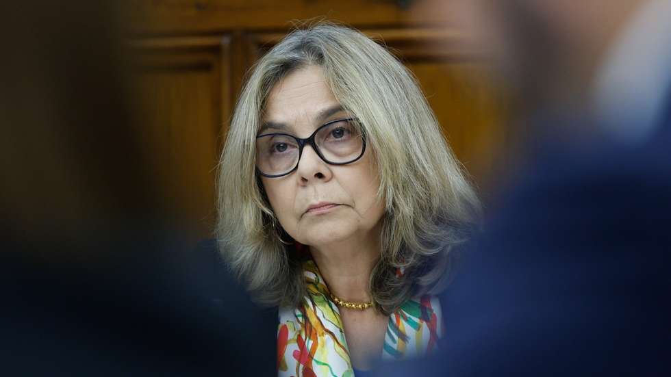 A ministra da Saúde, Ana Paula Martins, durante a sua audição na Comissão de Saúde sobre o Instituto Nacional de Emergência Médica (INEM), o funcionamento dos serviços de urgências e a regulamentação da lei da morte medicamente assistida, na Assembleia da República, em Lisboa, 02 de outubro de 2024. ANTÓNIO PEDRO SANTOS/LUSA