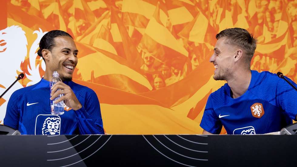 Virgil van Dijk e Andries Noppert lançaram o duelo dos quartos com a Argentina no Qatar University Training Site 6 em Doha