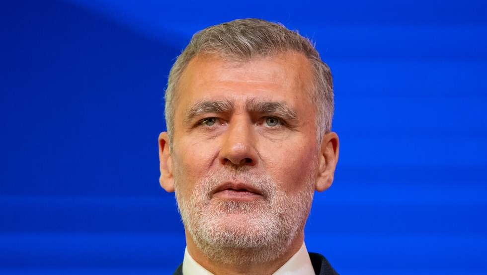 Gouveia e Melo elogiou também o presidente da Junta de Freguesia de Benfica por um edifício de habitação acessível para arrendamento