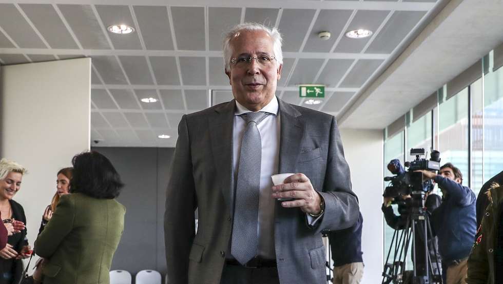 O ex-procurador, Orlando Figueira, à chegada ao Juízo Central Criminal para a leitura do acórdão do processo "Operação Fizz", no Campus de Justiça em Lisboa, 07 de dezembro de 2018. O processo tem também como arguidos o empresário, Armindo Pires e o advogado, Paulo Blanco, em co-autoria, de corrupção, branqueamento de capitais e falsificação de documentos. JOSÉ SENA GOULÃO/LUSA