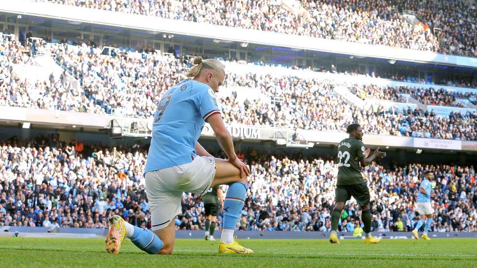 Erling Haaland leva 15 golos em apenas nove jogos na Premier League e já chegou aos 20 no total da presente temporada com a Champions