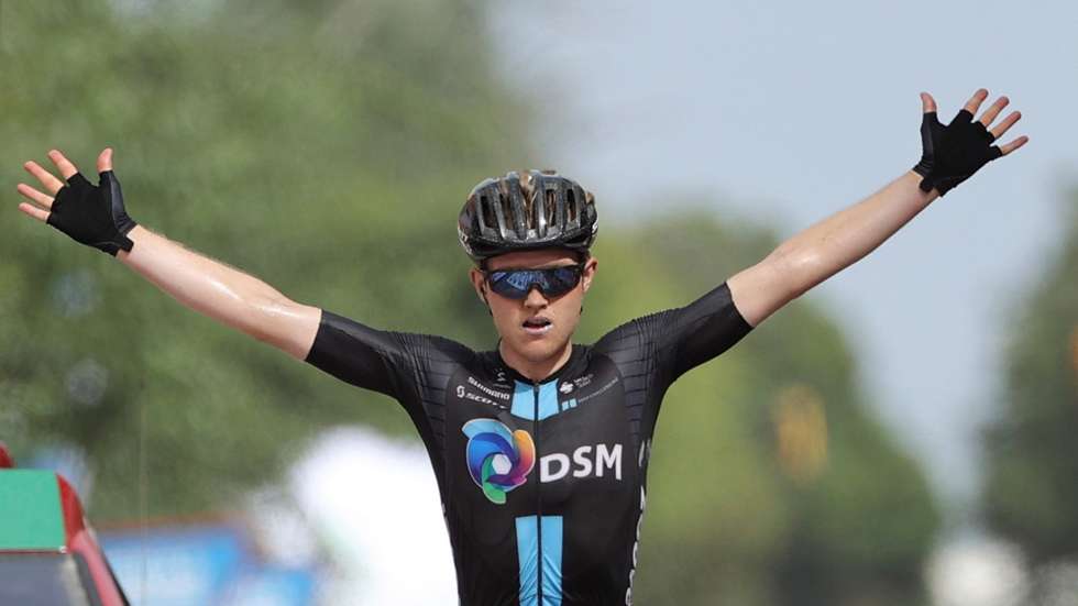epa09427770 Australian Michael Storer of Team DSM celebrates after winning the 10th stage of the Spanish Cycling Vuelta in Roquetas de Mar, a 189km-long race between Roquetas de Mar and Rincon de la Victoria, 24 August 2021.  EPA/Manuel Bruque