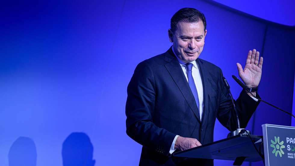 O presidente do PSD, Luis Montenegro, durante o Congresso da CIP - Confederação Empresarial de Portugal, na Alfândega do Porto, 21 de fevereiro de 2024. PEDRO GRANADEIRO/LUSA