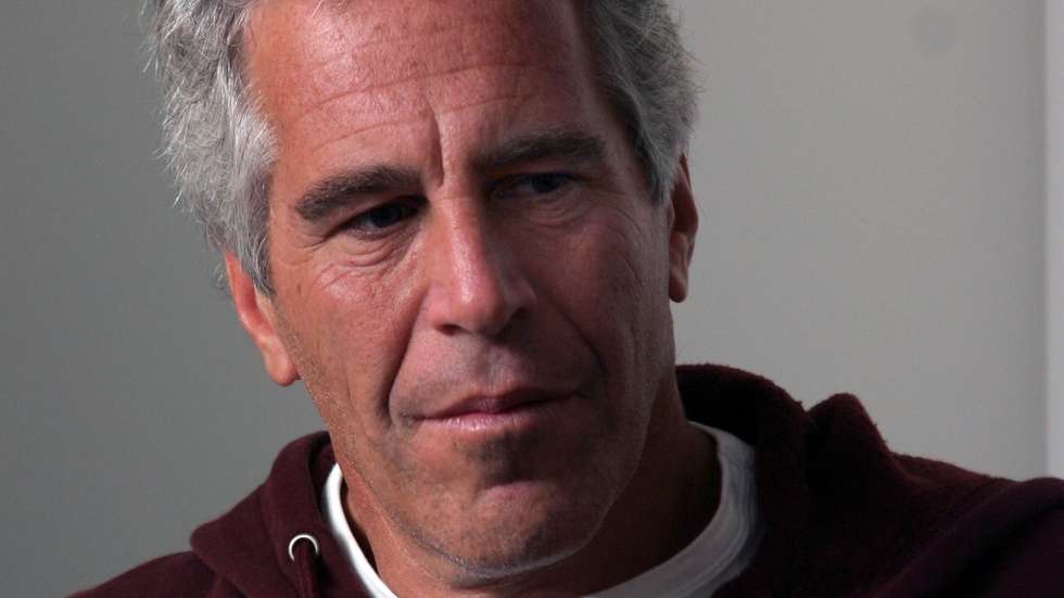 O magnata e criminoso sexual Jeffrey Epstein suicidou-se na prisão em 2019