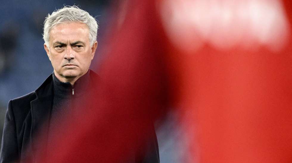 José Mourinho está a cumprir a terceira temporada na Roma, terminando contrato no próximo verão