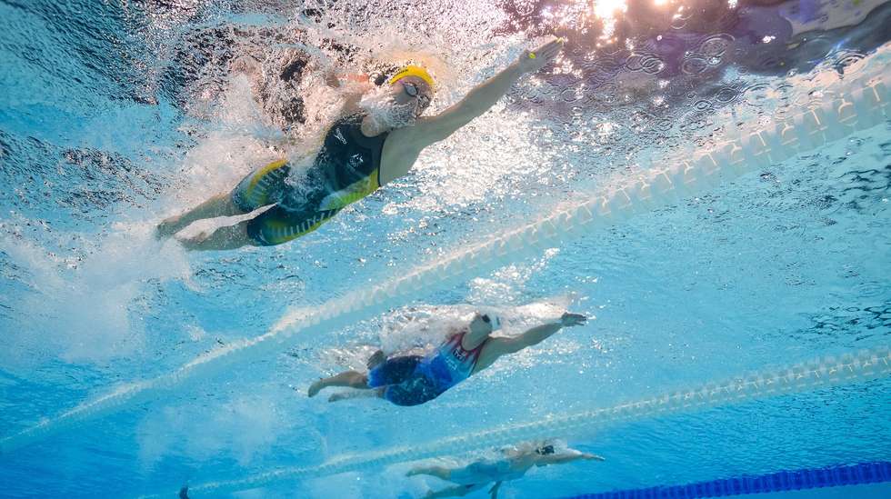 Ariarne Titmus voltou a não dar hipóteses na final dos 400 livres como em Tóquio e revalidou o título frente a uma Ledecky sem poder de reação