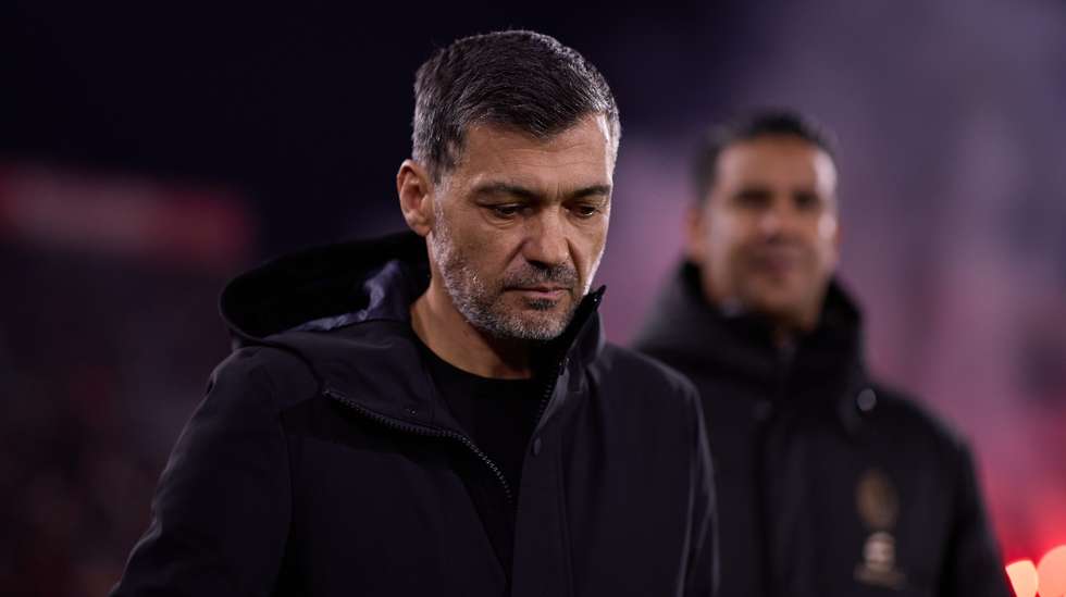 Sérgio Conceição lamentou ambiente vivido em San Siro na receção à Lazio, que terminou com uma derrota por 2-1 no oitavo minuto de descontos