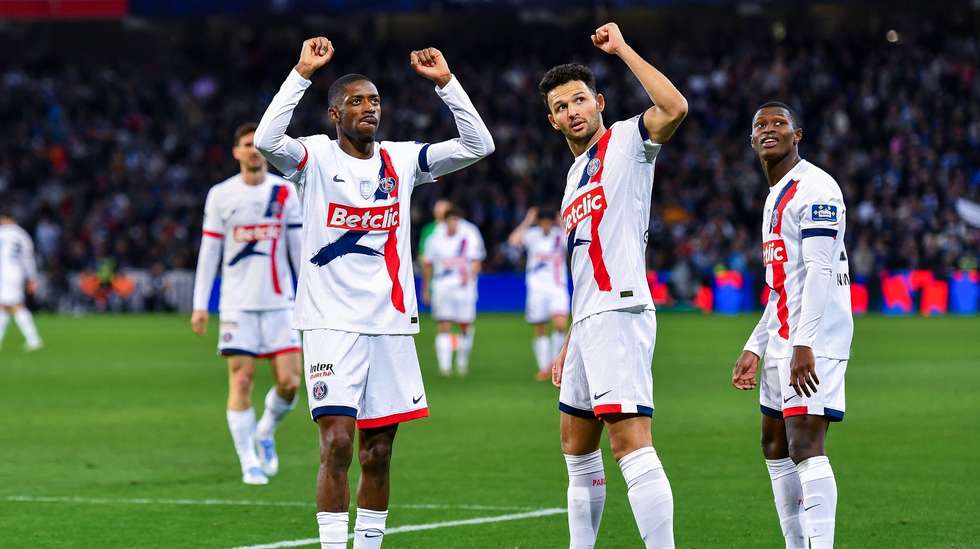 Dembélé começou e fechou a reviravolta do PSG frente ao Dunkerque em Lille, num jogo que voltou a contar com quatro internacionais portugueses por parte dos campeões franceses