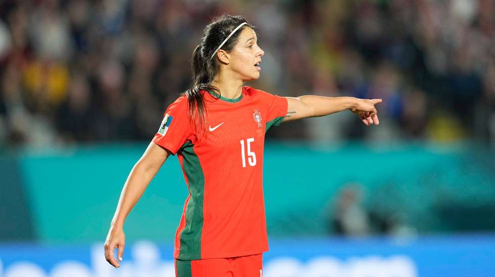Carole Costa voltou a não falhar de grande penalidade e garantiu a primeira vitória de sempre de Portugal na estreia na Liga das Nações