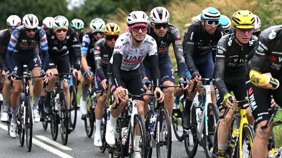 João Almeida voltou a mostrar importância na UAE Team Emirates, preparando final para Pogacar ganhar dois segundos a Vingegaard sem vencer a etapa