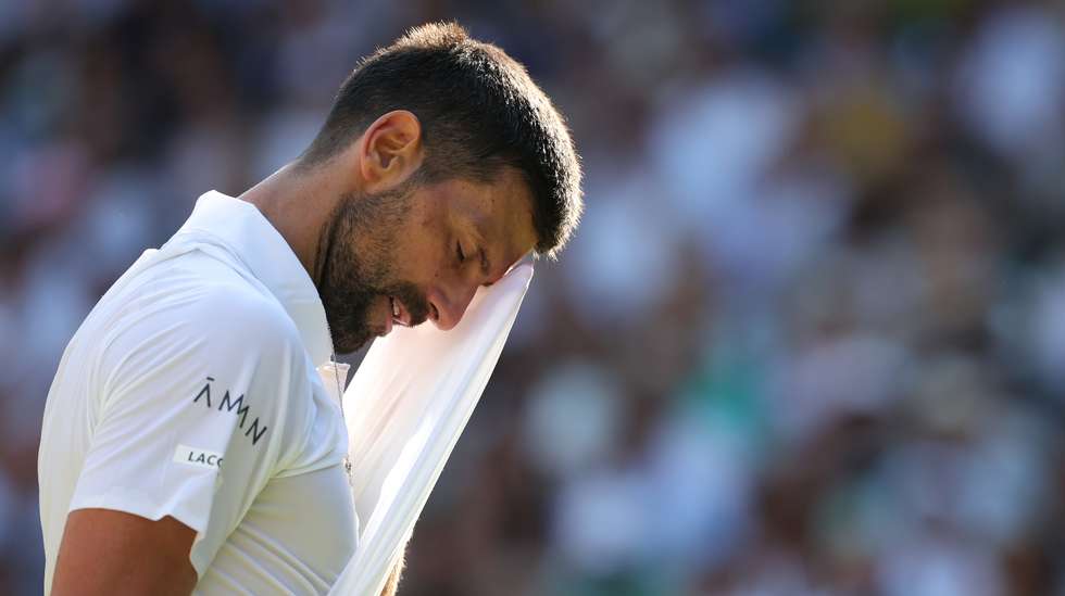 Djokovic ainda teve dez minutos ao melhor nível no início do terceiro set mas não conseguiu inverter o jogo frente a Jannik Sinner