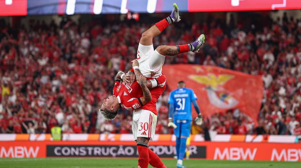 Otamendi é um dos elementos mais próximos de Prestianni no balneário do Benfica – e já fez mesmo uma tatuagem ao médio ofensivo, tal como Di María