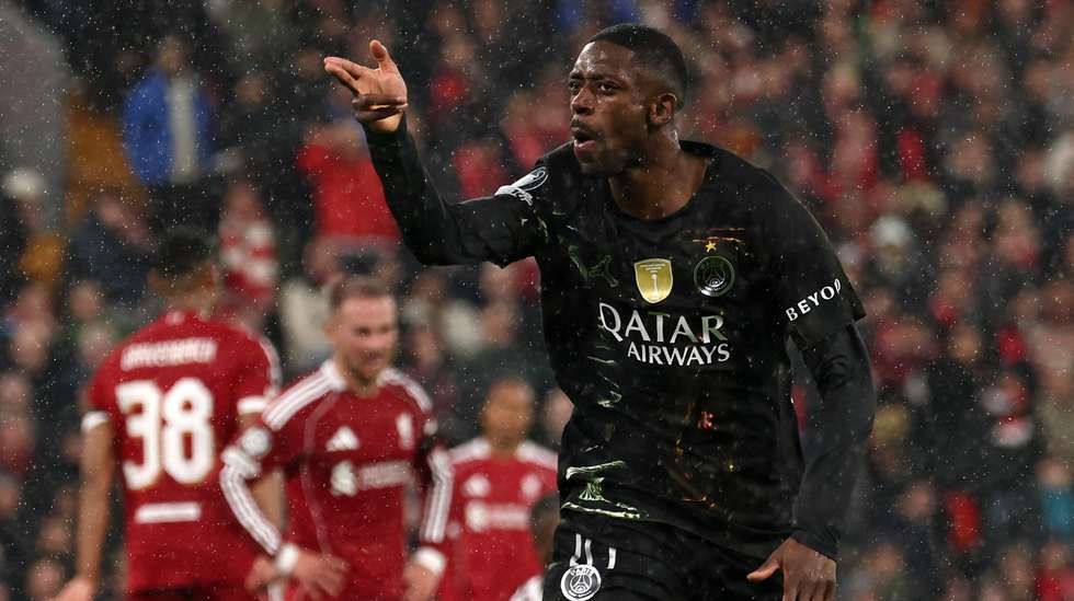 Ousmane Dembélé falhou uma oportunidade flagrante na primeira parte mas, quando a equipa mais precisava perante a pressão do Liverpool, apareceu para decidir a partida em Anfield