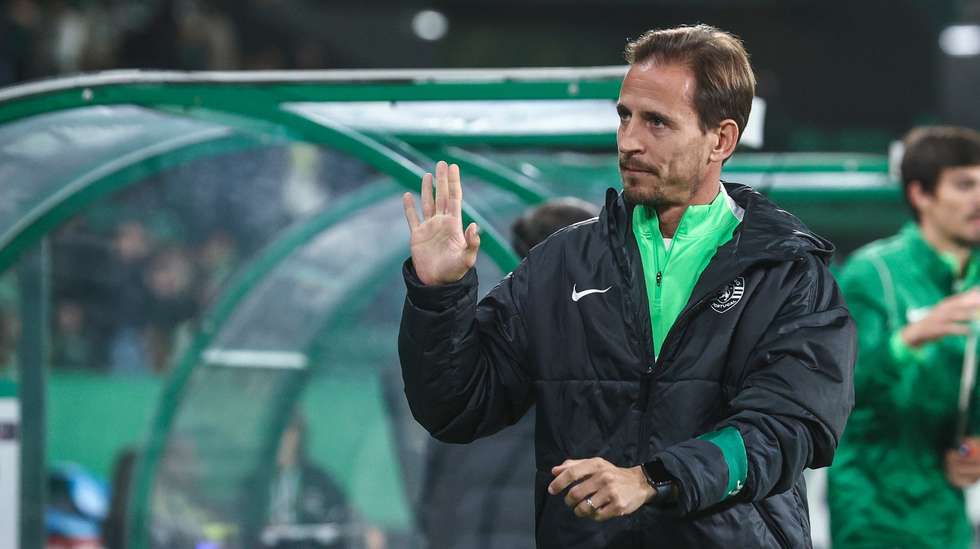 João Pereira vai regressar à equipa B do Sporting depois de seis semanas e oito jogos oficiais no conjunto principal dos leões após a saída de Ruben Amorim
