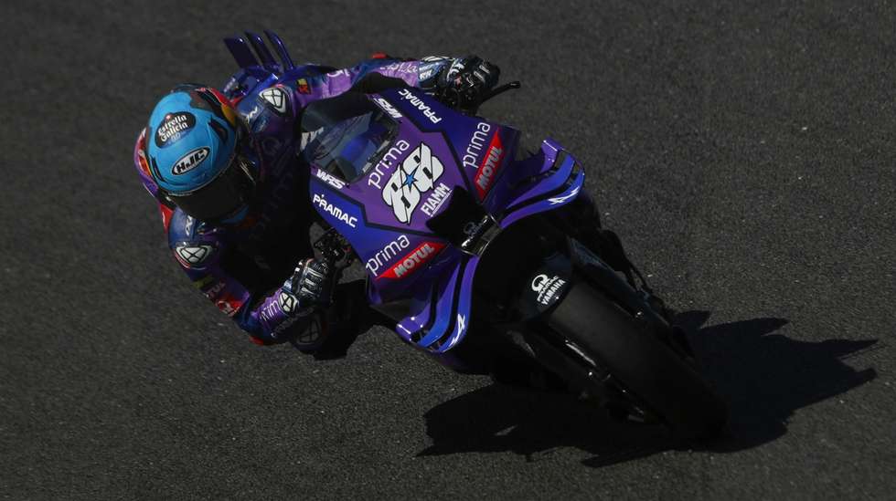 Miguel Oliveira arrancou da 16.ª posição, chegou a descer ao 18.º posto mas fez a quarta corrida a acabar nos pontos com um 14.º lugar
