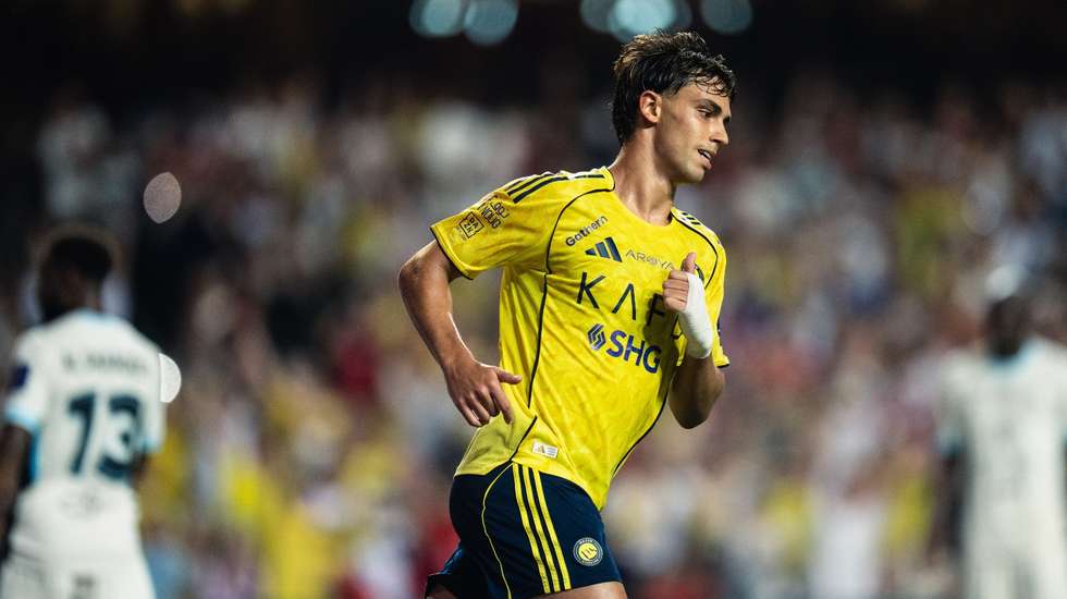 João Félix, que já tinha marcado nas meias da Supertaça frente ao Al-Ittihad, estreou-se na Liga saudita com um hat-trick na goleada do Al Nassr ao Al Taawoun
