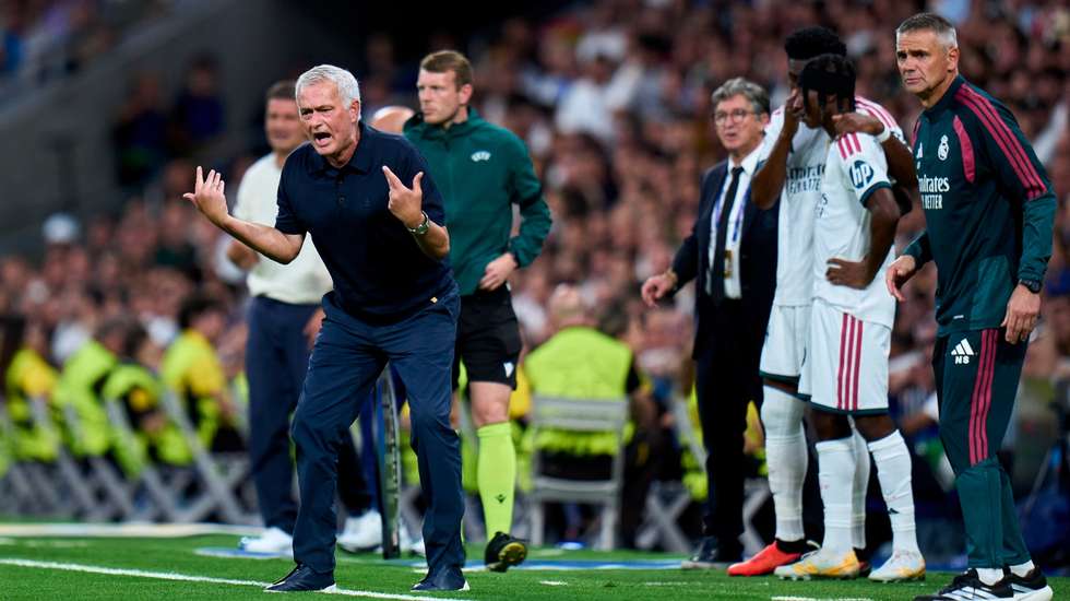 José Mourinho começou da melhor forma a Liga dos Campeões mas teve de sofrer para bater o Inter no Santiago Bernabéu