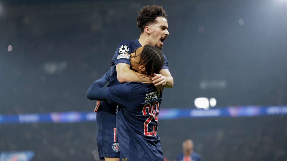 Vitinha recebeu o prémio de MVP depois da goleada do PSG frente ao Brest no Parque dos Príncipes