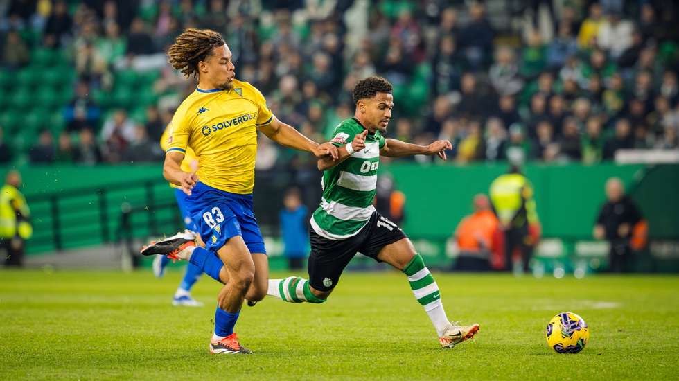 Koba Koindredi foi titular na deslocação do Estoril a Alvalade que terminou com uma goleada do Sporting por 5-1 com bis de Marcus Edwards
